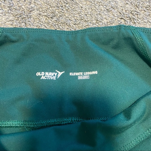 Emerald green elevate go dry leggings with mesh cut out - Picture 2 of 4